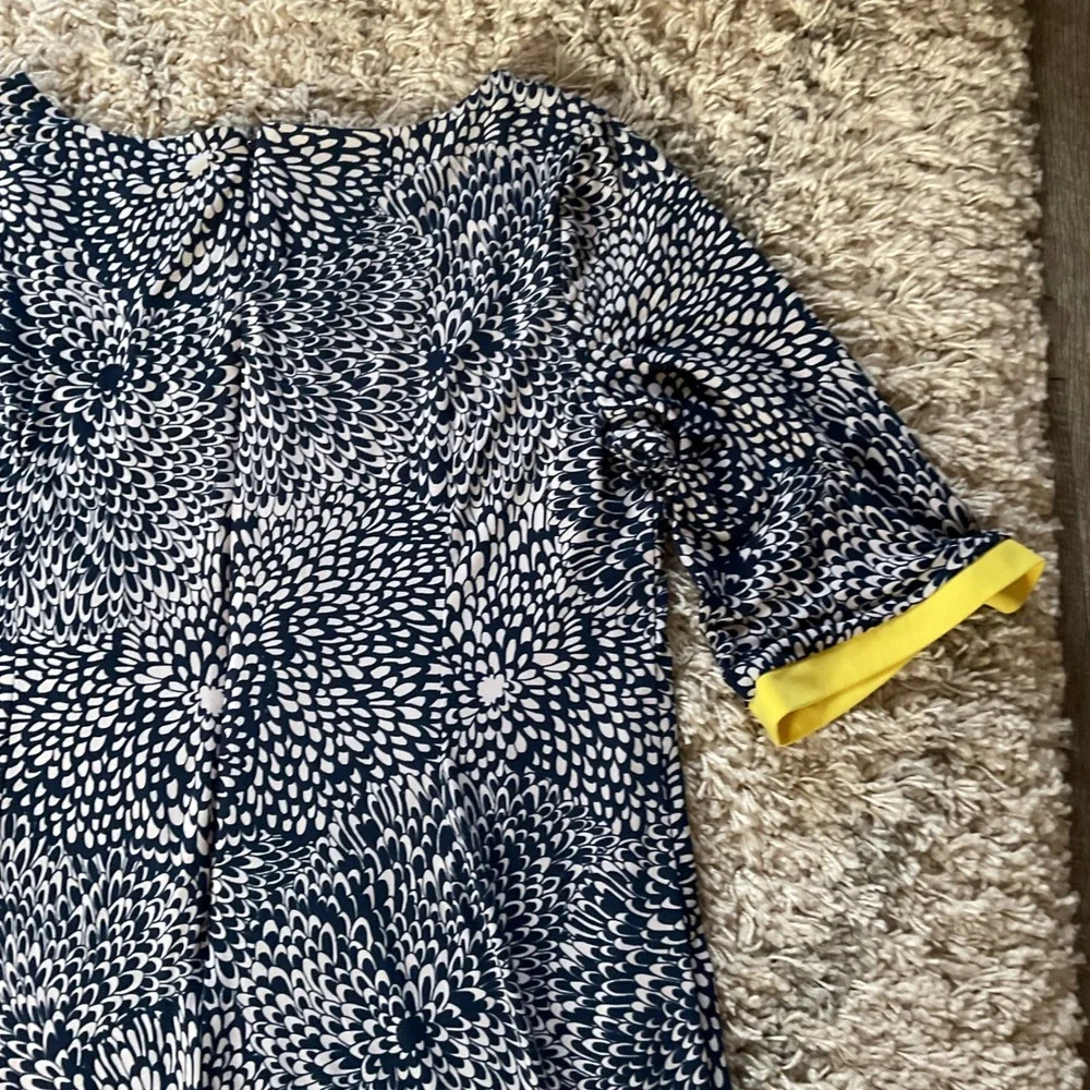 CJ Banks Navy Blue‎ White Floral Burst Shift Dress Yellow Trim 16W